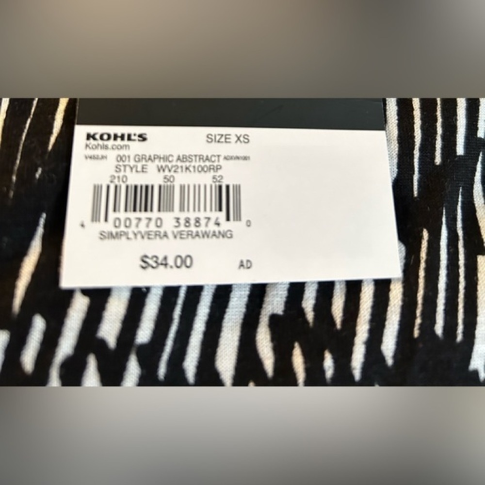NWT Simply Vera Vera Wang Print Scoopneck Blouse Women’s XS Black Abstract - Picture 8 of 10